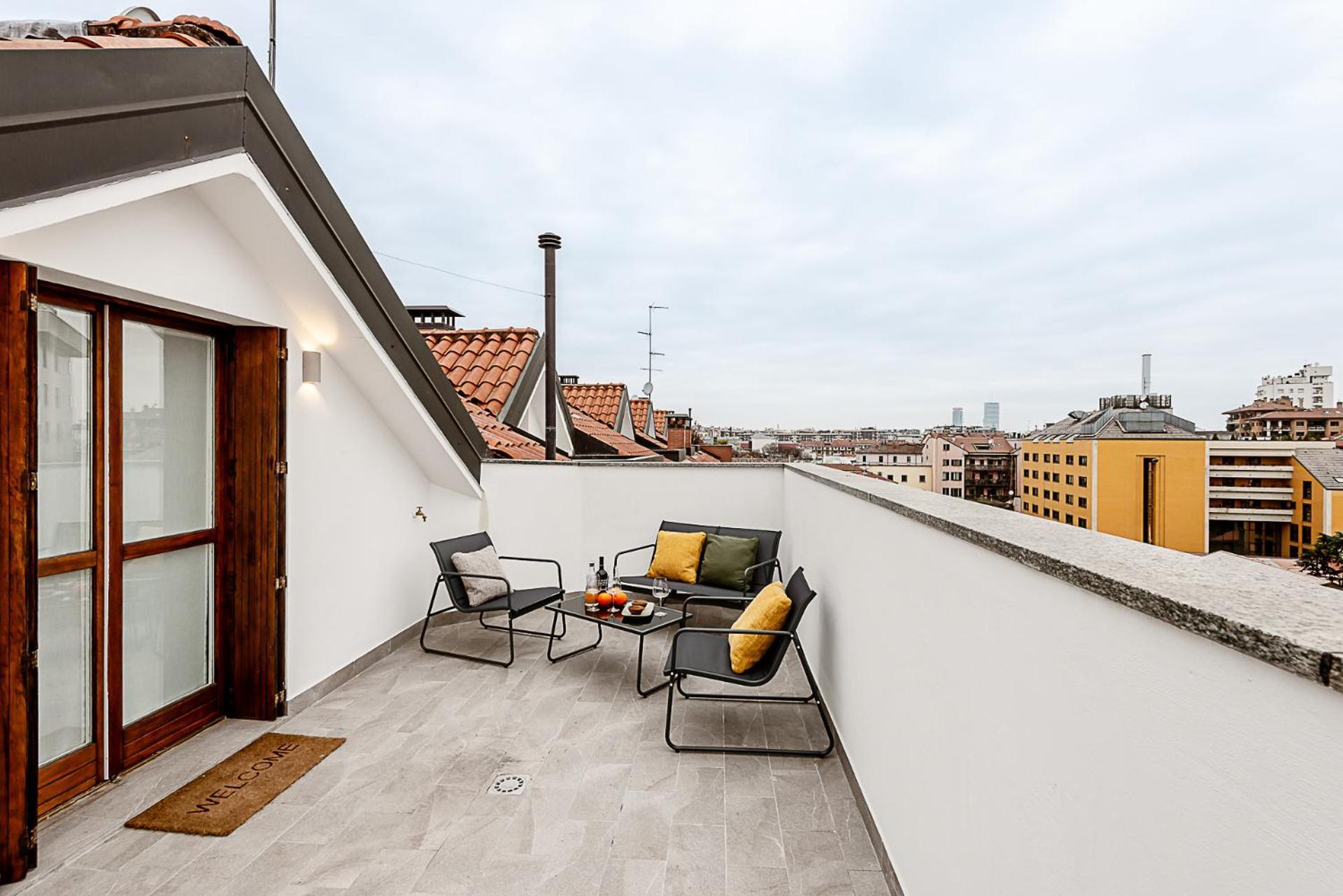 Stayeasy Argelati40 - Penthouse With 2 Bedrooms, 2 Bathrooms And Terrace - Navigli Milánó Kültér fotó