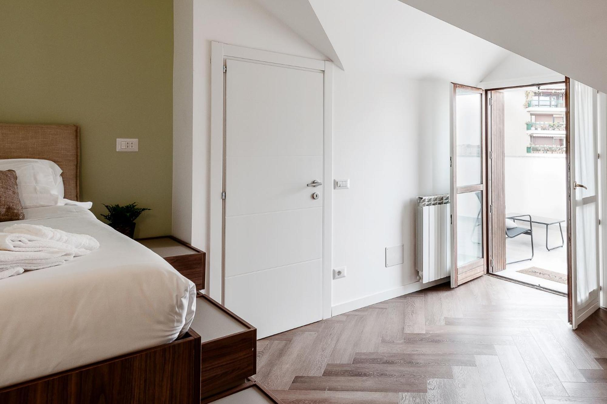 Stayeasy Argelati40 - Penthouse With 2 Bedrooms, 2 Bathrooms And Terrace - Navigli Milánó Kültér fotó